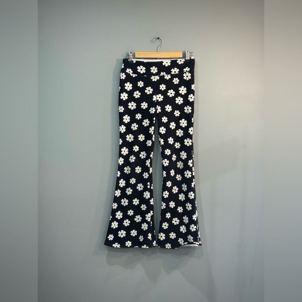 Girls’ B/W SO Flower Print Flared Lounge Pants Size XL (14-16) EUC
